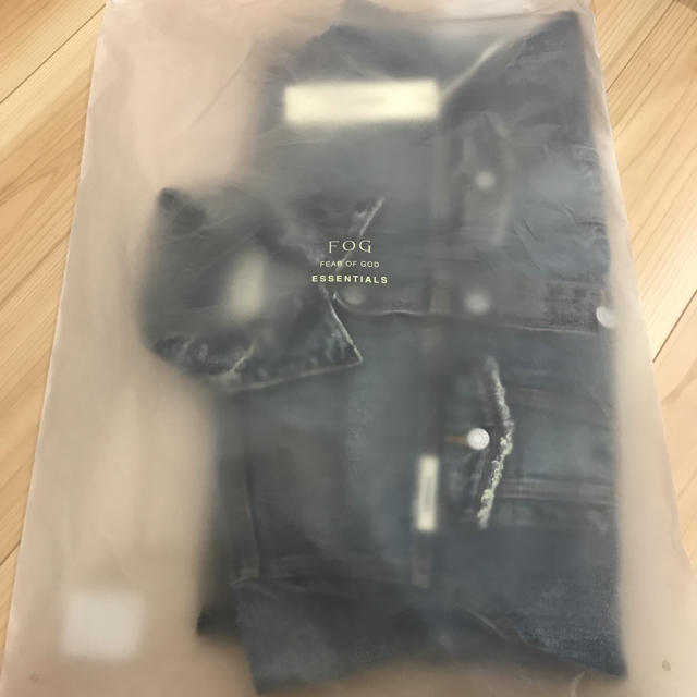 FEAR OF GOD(フィアオブゴッド)のfog essentials denim jacket S メンズのジャケット/アウター(Gジャン/デニムジャケット)の商品写真