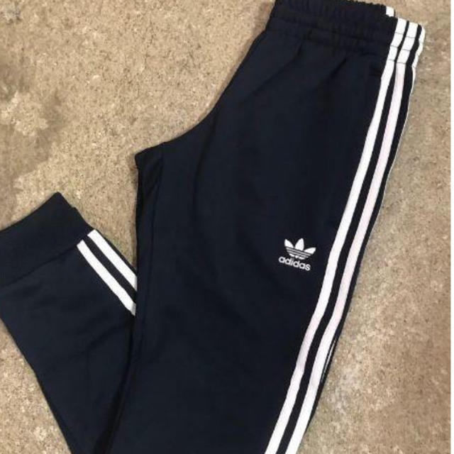 adidas originals トラックパンツ   m