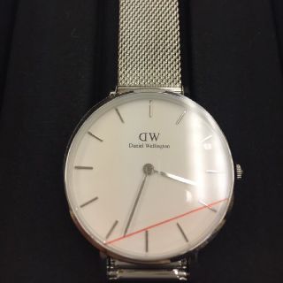 ダニエルウェリントン(Daniel Wellington)の新品 保証付♪ダニエルウェリントン CLASSIC PETITE 32㎜ 銀白(腕時計)