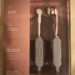 JBL Bluetoothイヤホン新品(ヘッドフォン/イヤフォン)