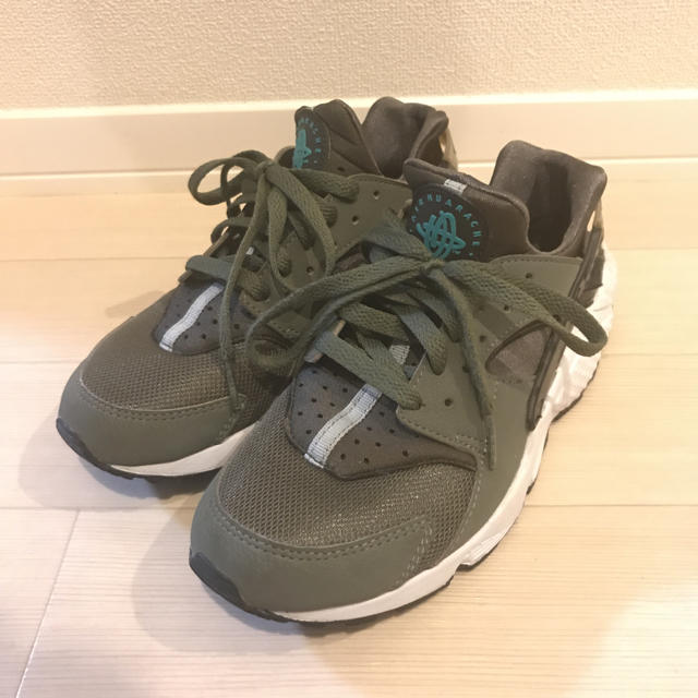 NIKE AIR HUARACHE