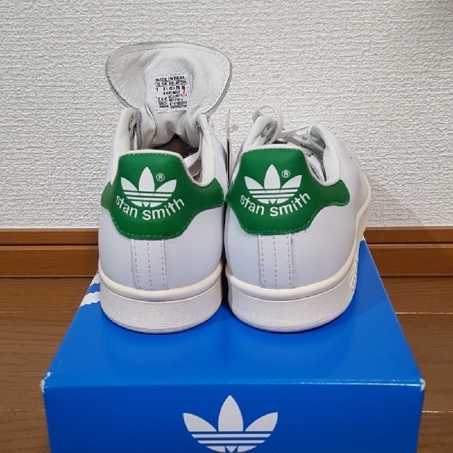 adidas(アディダス)の新品 アディダス スタンスミス ホワイト×グリーン 27cm メンズの靴/シューズ(スニーカー)の商品写真