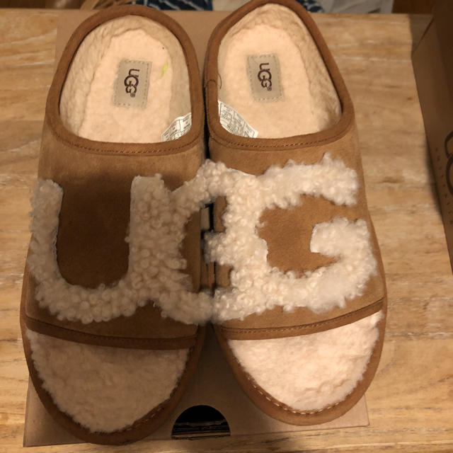 UGG(アグ)のmagさん専用ugg  スライド レディースの靴/シューズ(スリッポン/モカシン)の商品写真