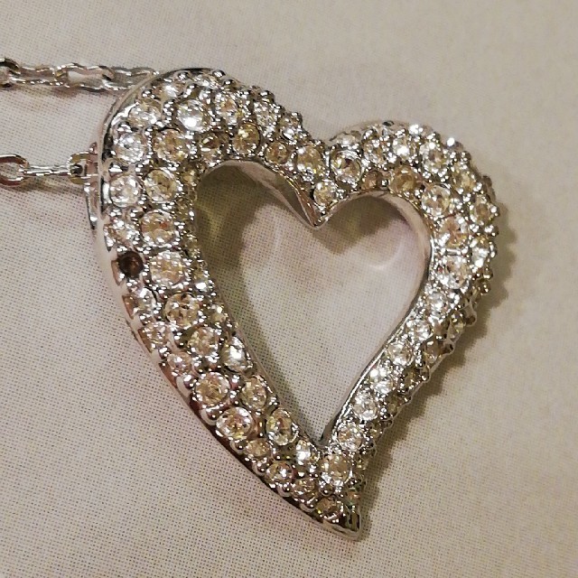 SWAROVSKI(スワロフスキー)のSWAROVSKI　ハートネックレス　シルバー レディースのアクセサリー(ネックレス)の商品写真