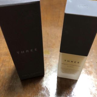 スリー(THREE)のTHREEプライマー(化粧下地)