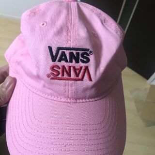 ヴァンズ(VANS)のVANS キャップ ピンク(キャップ)