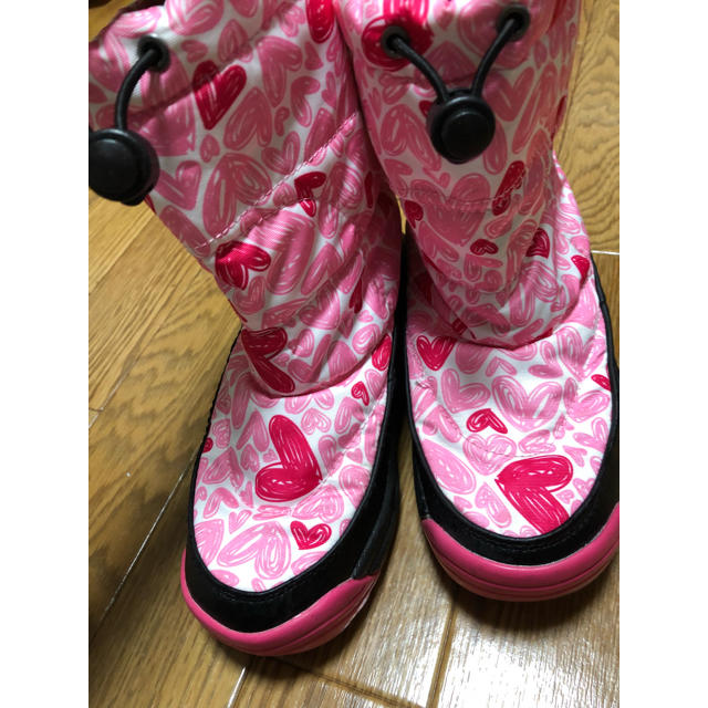 スノーブーツ22cm女の子美品(*´꒳`*)お値下げ♡ キッズ/ベビー/マタニティのキッズ靴/シューズ(15cm~)(ブーツ)の商品写真