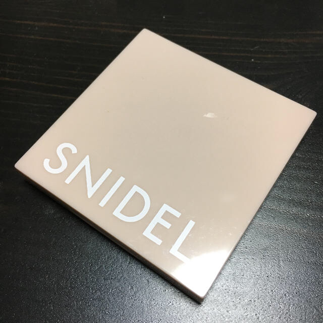 SNIDEL(スナイデル)のスナイデル マルチカラーパレット コスメ/美容のベースメイク/化粧品(アイシャドウ)の商品写真