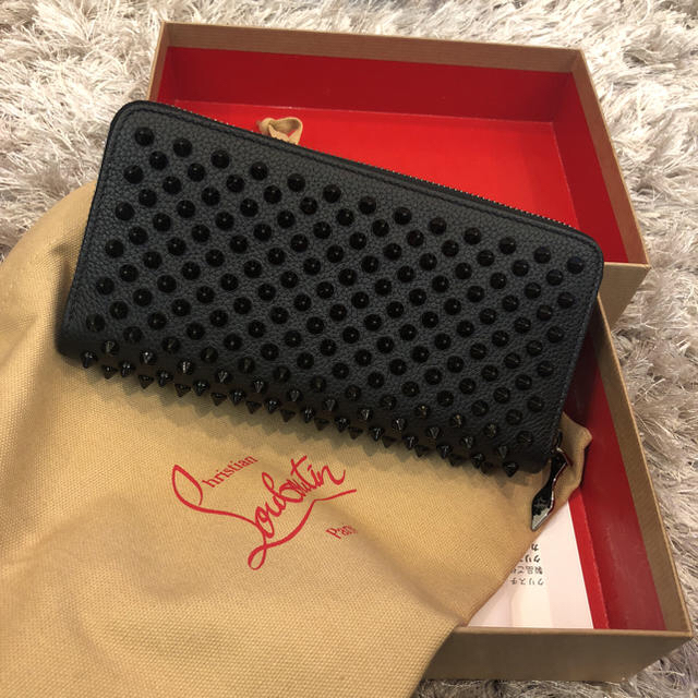 Christian Louboutin(クリスチャンルブタン)の正規品 ルブタン 財布 18ss レディースのファッション小物(財布)の商品写真