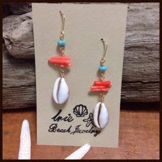 タカラ貝のbeachピアス(ピアス)