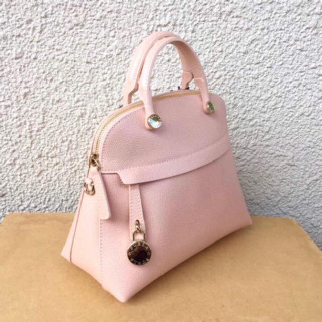 Furla(フルラ)のフルラ新品パイパー未使用マグノリア正規品サイズ小Sサイズ大人気バッグpiper♡ レディースのバッグ(ハンドバッグ)の商品写真