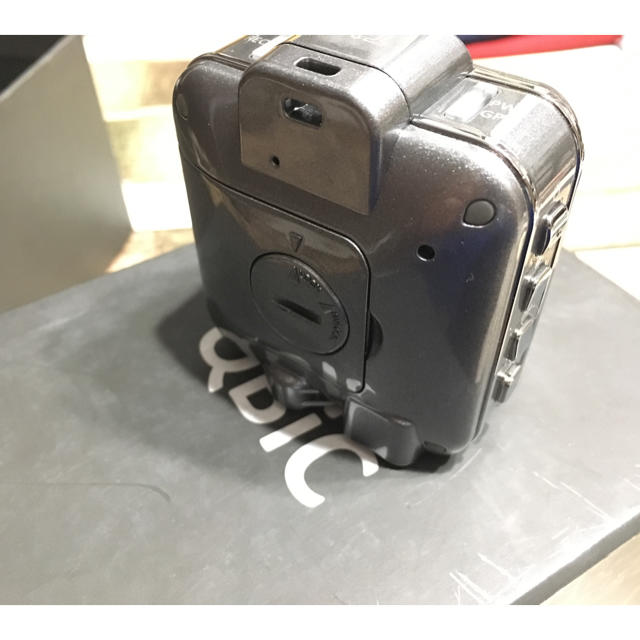 【アクションカメラ】ELMO QBIC X-1 スマホ/家電/カメラのカメラ(コンパクトデジタルカメラ)の商品写真