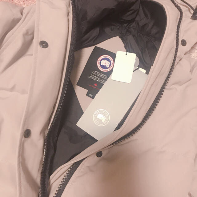 CANADA GOOSE(カナダグース)のカナダグース マッケンジー 新品未使用 2018 レディース M size レディースのジャケット/アウター(ダウンジャケット)の商品写真