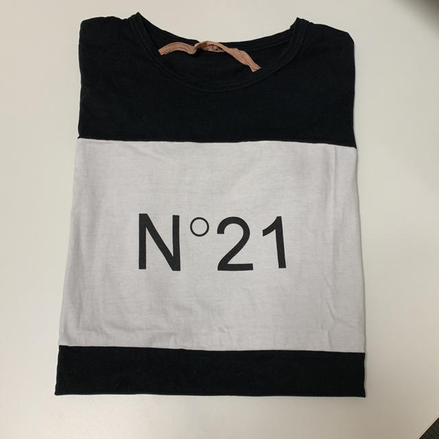 N°21(ヌメロヴェントゥーノ)のN°21 ヌメロ ヌメロヴェントゥーノ Tシャツ 38 レディースのトップス(Tシャツ(半袖/袖なし))の商品写真