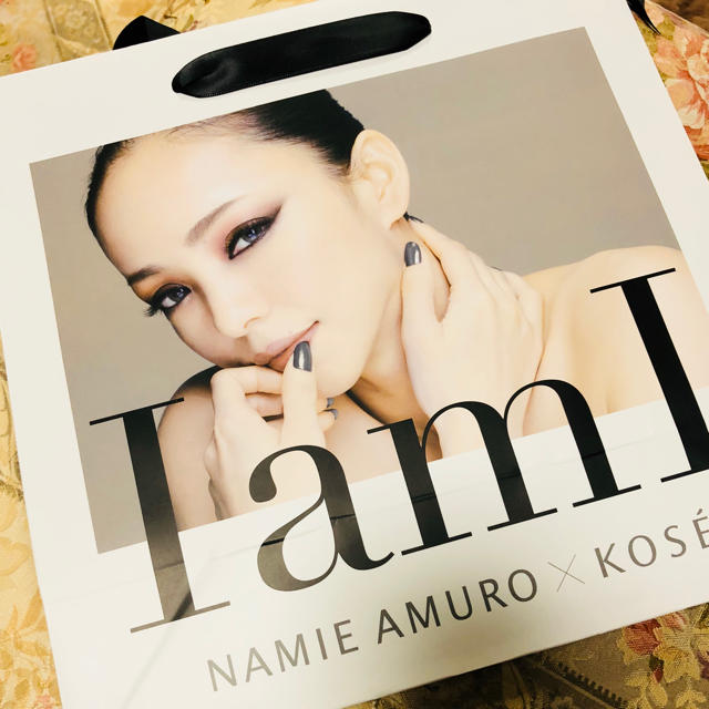 KOSE(コーセー)の★福岡限定★安室奈美恵KOSEショッパー★ エンタメ/ホビーのタレントグッズ(ミュージシャン)の商品写真