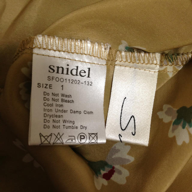 SNIDEL(スナイデル)のsnidel フラワーロンパース♡ レディースのワンピース(ミニワンピース)の商品写真