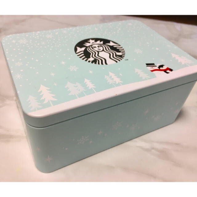 Starbucks Coffee(スターバックスコーヒー)の韓国🇰🇷スタバ クリスマスクッキー缶 ※缶のみ インテリア/住まい/日用品のキッチン/食器(容器)の商品写真