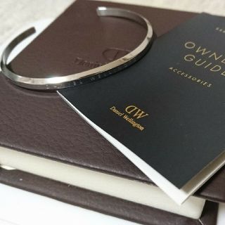 ダニエルウェリントン(Daniel Wellington)のDW Daniel Welington ブレスレット シルバー(バングル/リストバンド)