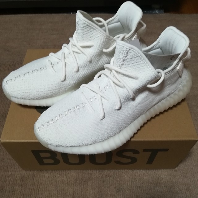 29 adidas yeezy boost 350 triple White