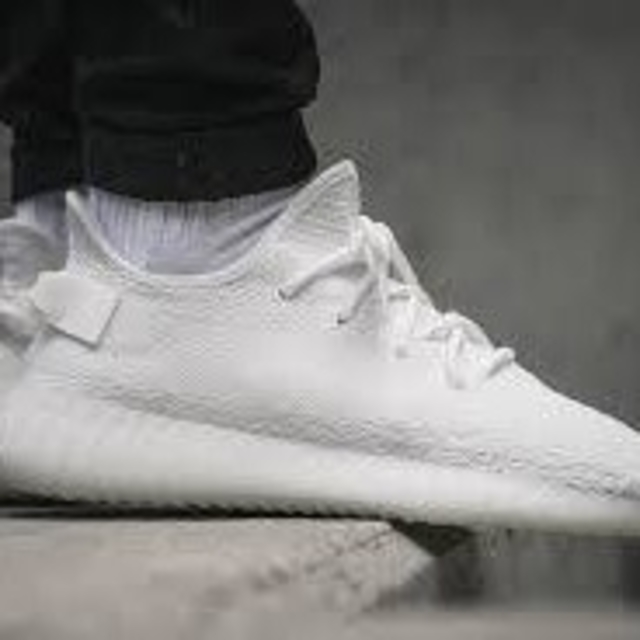 29 adidas yeezy boost 350 triple White