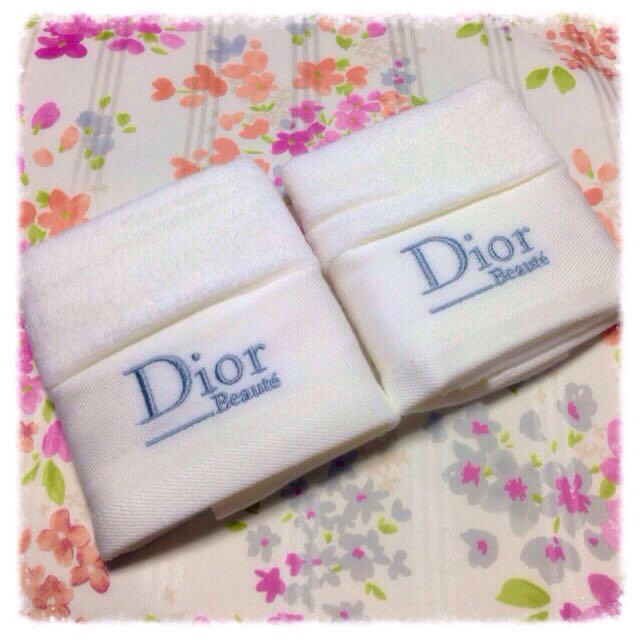 Dior(ディオール)の新品❤️Diorフェイスタオル レディースのレディース その他(セット/コーデ)の商品写真