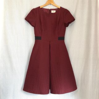 エフデ(ef-de)の【美品】ef－de〈エフデ〉 上品 織柄 ワンピース ＊7＊ワインレッド＊(ひざ丈ワンピース)