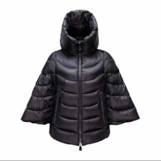 モンクレール(MONCLER)のモンクレール MONCLER AKYLINA 0 ブラック　ポンチョ　ケープ(ダウンジャケット)