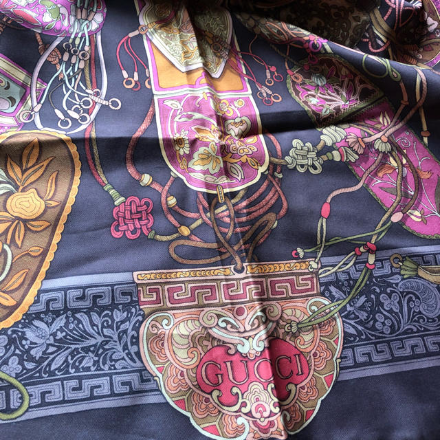 Gucci(グッチ)のGUCCI スカーフ 確認用 レディースのファッション小物(バンダナ/スカーフ)の商品写真