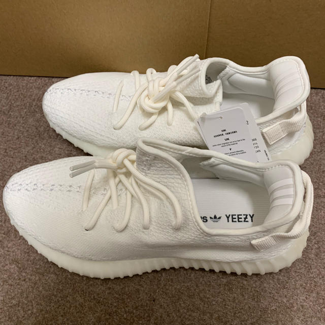 adidas(アディダス)のaffamato様専用 yeezy  triple white メンズの靴/シューズ(スニーカー)の商品写真