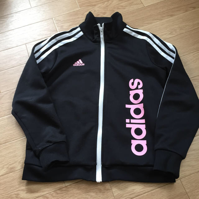 Adidas 130 女の子用 アディダスジャージ上下の通販 By りこぴん S Shop アディダスならラクマ Adidas 130 女の子用 アディダスジャージ上下の通販 By りこぴん S Shop アディダスならラクマ
