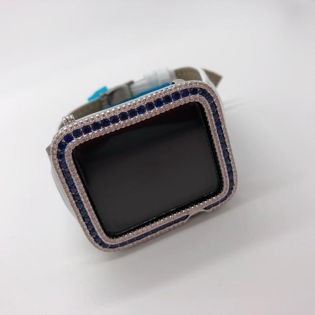 Apple Watch(アップルウォッチ)のブルーx ホワイトダイヤモンド仕様 アップルウォッチ用カスタムカバー メンズの時計(腕時計(デジタル))の商品写真