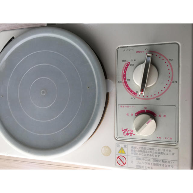 特価商品  パンこね機•レディースミキサーKN-200 調理器具