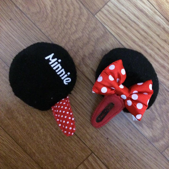 Disney(ディズニー)のディズニーランド♡ミニーちゃんの耳 レディースのヘアアクセサリー(ヘアピン)の商品写真