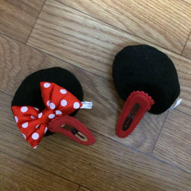 Disney(ディズニー)のディズニーランド♡ミニーちゃんの耳 レディースのヘアアクセサリー(ヘアピン)の商品写真