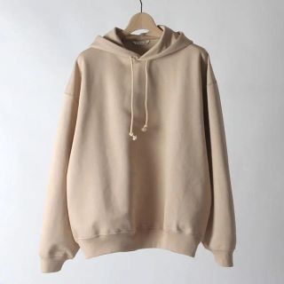 コモリ(COMOLI)のauralee  18aw ピンクベージュ パーカー(パーカー)