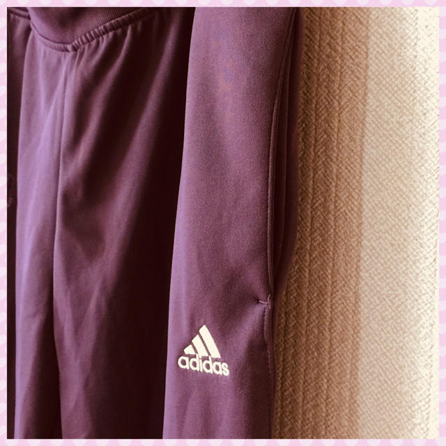 adidas(アディダス)の［試着のみ］adidas originals ジャージ トラックパンツ 赤紫 レディースのパンツ(その他)の商品写真