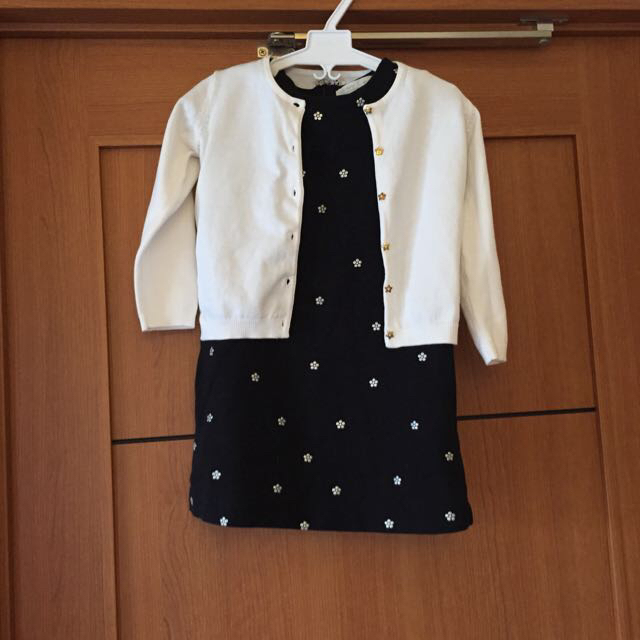 ZARA KIDS(ザラキッズ)のZARA KIDS ワンピとカーデ🎶 レディースのレディース その他(セット/コーデ)の商品写真