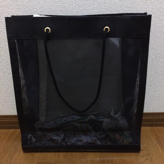 FENDI(フェンディ)のFENDI★ シースルー革製バッグ レディースのバッグ(ショルダーバッグ)の商品写真