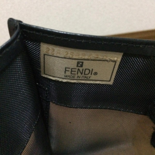 FENDI(フェンディ)のFENDI★ シースルー革製バッグ レディースのバッグ(ショルダーバッグ)の商品写真