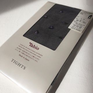 クツシタヤ(靴下屋)のyoona様　新品 未使用 靴下屋 Tabio タビオ タイツ 子花柄 ブラック(タイツ/ストッキング)