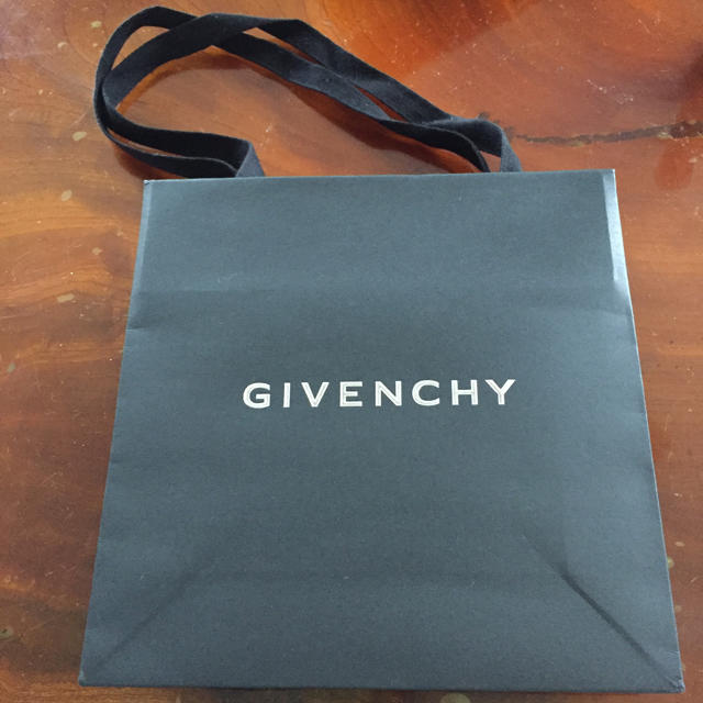 GIVENCHY(ジバンシィ)のGIVENCHY ショッパー 小袋 レディースのバッグ(ショップ袋)の商品写真