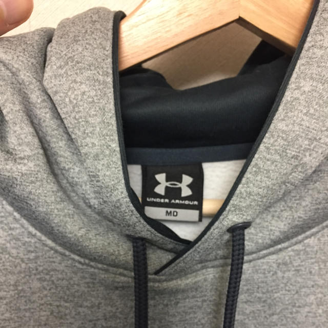 UNDER ARMOUR(アンダーアーマー)のアンダーアーマー パーカー グレー メンズのトップス(パーカー)の商品写真