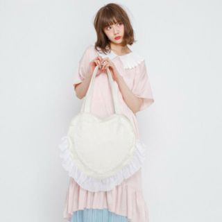 merry jenny(フリル ・ トートバッグ)のフリマアイテム一覧 merry jenny(フリル ・ トートバッグ)のフリマアイテム一覧