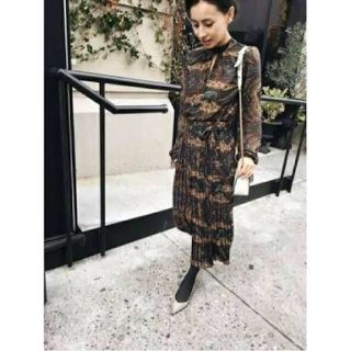 アメリヴィンテージ(Ameri VINTAGE)のAmeri Vintage PAISLEY PLEATS DRESS(ロングワンピース/マキシワンピース)