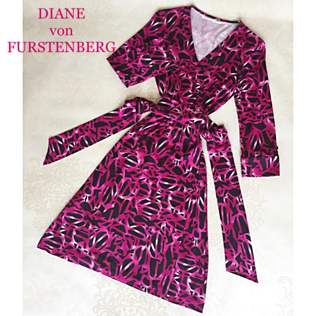 【美品】DIANE von FURSTENBERG／ラップ サイズ2 ピンク