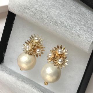 リリーブラウン(Lily Brown)の再販 gold flower × pearl pierce(イヤリング)