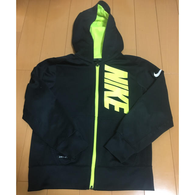 NIKE(ナイキ)のナイキ★パーカー★上着★サイズ70センチ★キッズ★ジュニア★NIKE★状態良好 キッズ/ベビー/マタニティのベビー服(~85cm)(その他)の商品写真