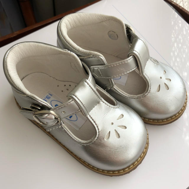 familiar - ファミリアベビー靴 13.5 フォーマル familiarの通販 by MIDORI's shop｜ファミリアならラクマ