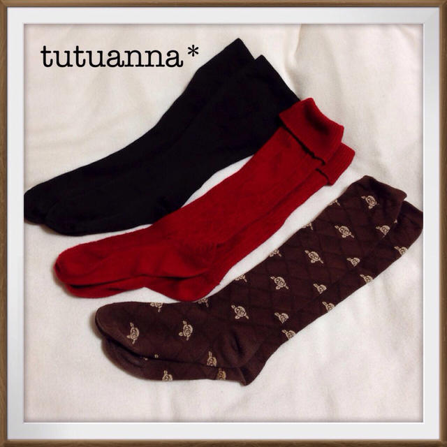 tutuanna(チュチュアンナ)のフィー様専用  ハイソックス ②赤のみ レディースのレッグウェア(ソックス)の商品写真