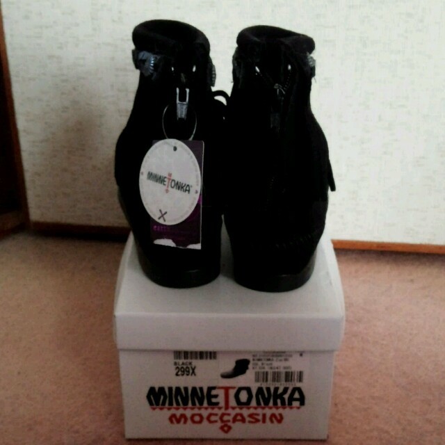 Minnetonka(ミネトンカ)のMINNETONKA☆earthコラボ! レディースの靴/シューズ(ブーツ)の商品写真